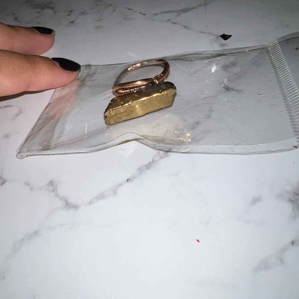 Gold stone ring - Picture 3 of 4